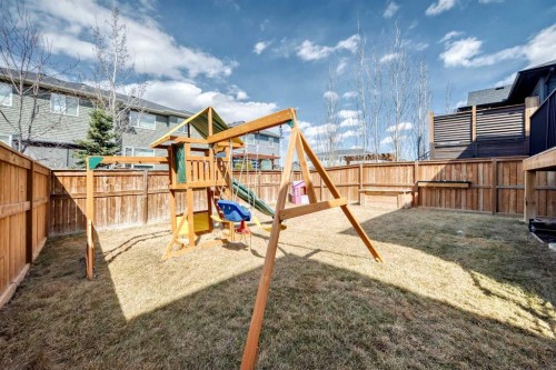 81 Willow Court, Cochrane, AB - Outdoor