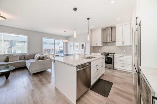 81 Willow Court, Cochrane, AB - Indoor