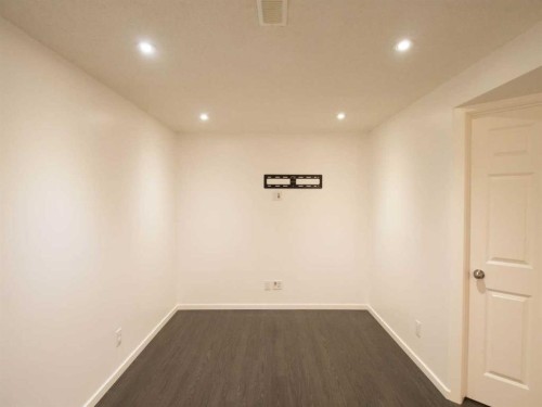 304 Chaparral Valley Square Se, Calgary, AB - Indoor Photo Showing Other Room