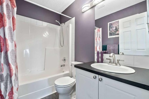 113 Harvest Oak Rise Ne, Calgary, AB - Indoor Photo Showing Bathroom