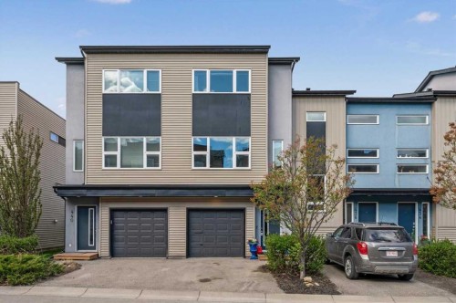 438 Covecreek Circle Ne, Calgary, AB - Outdoor With Facade