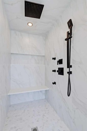 520 22 Avenue Nw, Calgary, AB -  Photo Showing Other Room