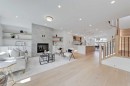 520 22 Avenue Nw, Calgary, AB  - Indoor With Fireplace 