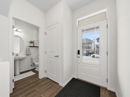 414 Windrow Common Sw, Airdrie, AB - Indoor Photo Showing Other Room