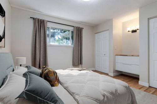 840 Raynard Crescent Se, Calgary, AB - Indoor Photo Showing Bedroom