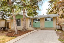 840 Raynard Crescent SECalgary, AB T2A 1X7