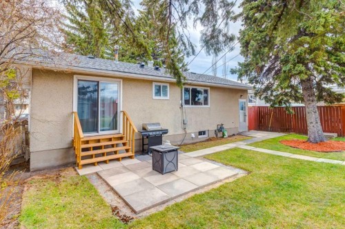 840 Raynard Crescent Se, Calgary, AB - Outdoor