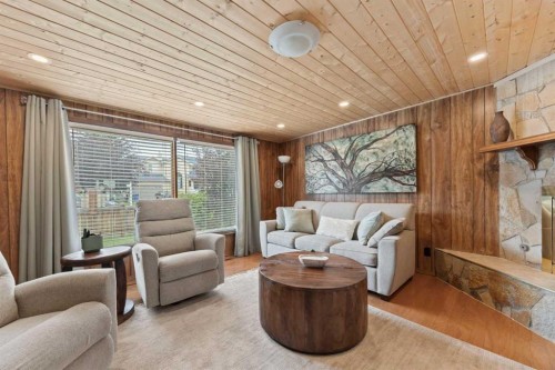828 West Chestermere, Chestermere, AB 