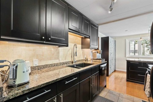 828 West Chestermere, Chestermere, AB 