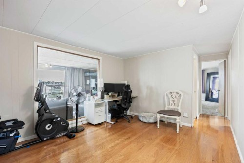 828 West Chestermere, Chestermere, AB 