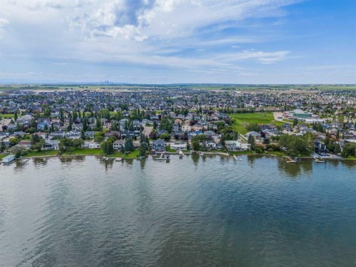 828 West Chestermere, Chestermere, AB 