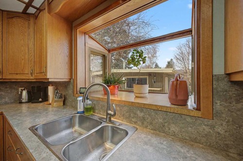 1284 Hunterburn Crescent Nw, Calgary, AB 