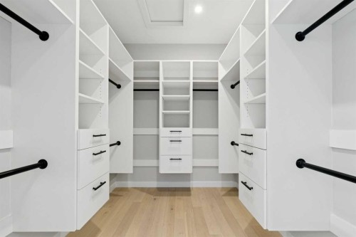 7865 8A Avenue Sw, Calgary, AB - Indoor With Storage