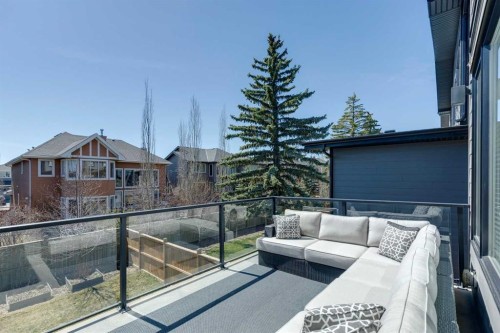 7865 8A Avenue Sw, Calgary, AB - Outdoor With Exterior