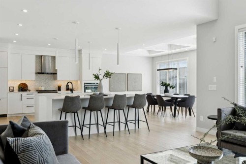 7865 8A Avenue Sw, Calgary, AB - Indoor