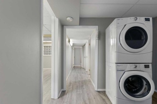 3228 Breen Crescent Nw, Calgary, AB - Indoor Photo Showing Laundry Room