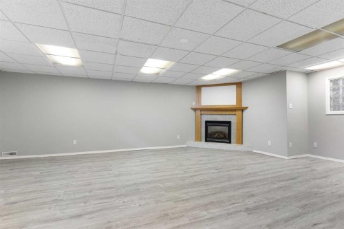 3228 Breen Crescent Nw, Calgary, AB - Indoor Photo Showing Basement