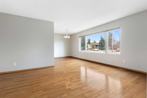3228 Breen Crescent Nw, Calgary, AB - Indoor