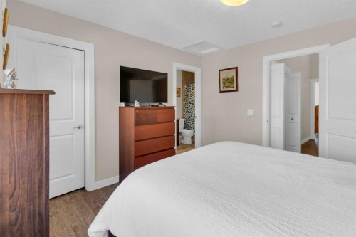 70 Sage Bluff Gate Nw, Calgary, AB - Indoor Photo Showing Bedroom