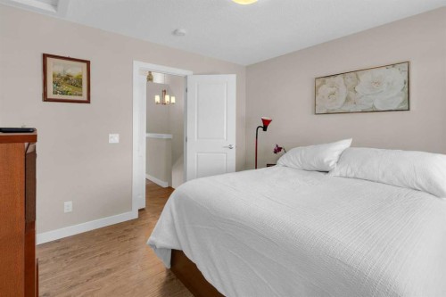70 Sage Bluff Gate Nw, Calgary, AB - Indoor Photo Showing Bedroom