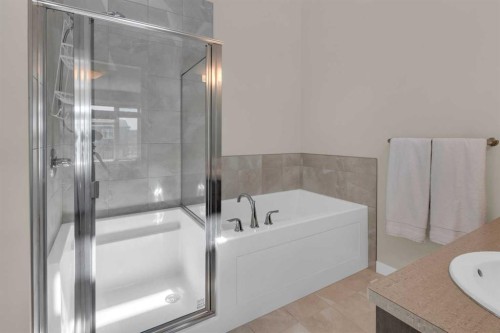 70 Sage Bluff Gate Nw, Calgary, AB - Indoor Photo Showing Bathroom