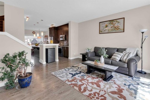 70 Sage Bluff Gate Nw, Calgary, AB - Indoor Photo Showing Living Room
