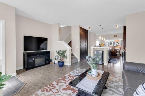 70 Sage Bluff Gate Nw, Calgary, AB - Indoor Photo Showing Living Room