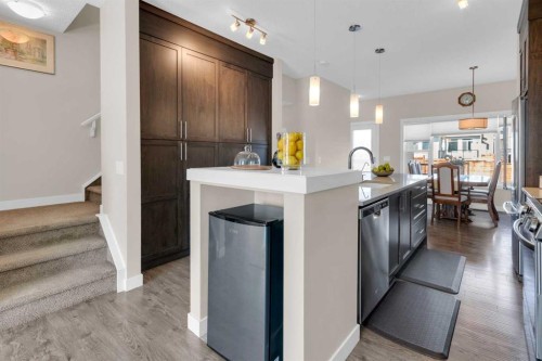 70 Sage Bluff Gate Nw, Calgary, AB - Indoor Photo Showing Kitchen With Upgraded Kitchen