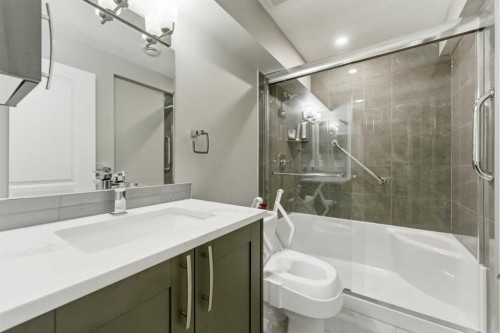 71 Evansfield Rise Nw, Calgary, AB - Indoor Photo Showing Bathroom