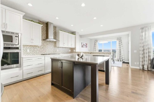 71 Evansfield Rise Nw, Calgary, AB - Indoor Photo Showing Kitchen With Upgraded Kitchen
