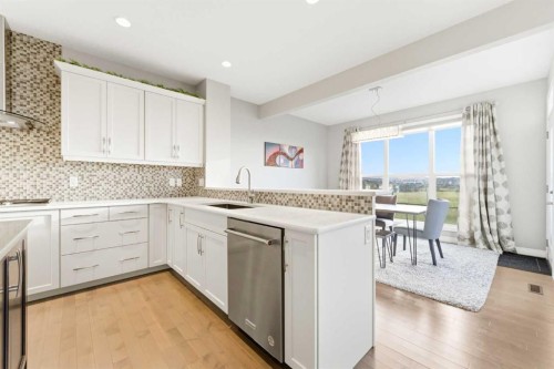 71 Evansfield Rise Nw, Calgary, AB - Indoor Photo Showing Kitchen With Upgraded Kitchen