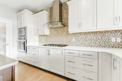 71 Evansfield Rise Nw, Calgary, AB - Indoor Photo Showing Kitchen With Upgraded Kitchen