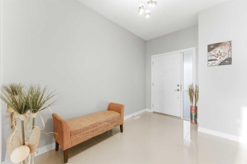 71 Evansfield Rise Nw, Calgary, AB - Indoor Photo Showing Other Room