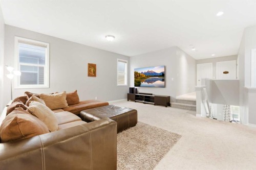 71 Evansfield Rise Nw, Calgary, AB - Indoor Photo Showing Living Room
