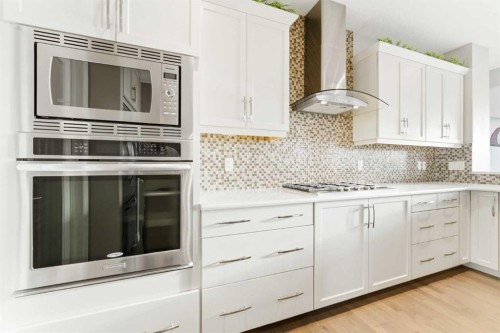 71 Evansfield Rise Nw, Calgary, AB - Indoor Photo Showing Kitchen With Upgraded Kitchen