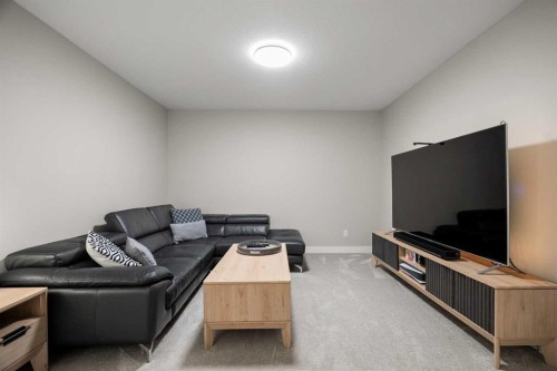 135 Silver Spruce Grove Sw, Calgary, AB - Indoor