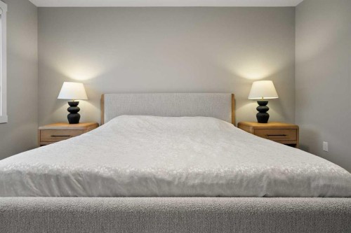 135 Silver Spruce Grove Sw, Calgary, AB - Indoor Photo Showing Bedroom