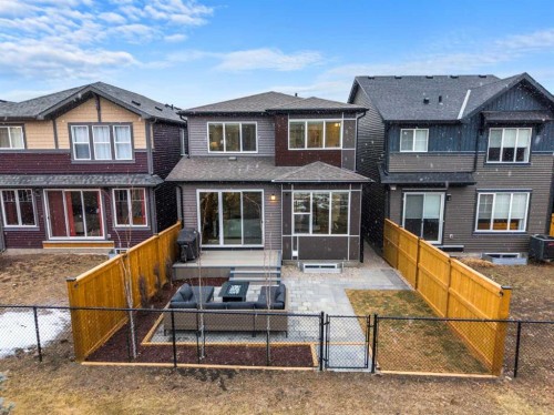 135 Silver Spruce Grove Sw, Calgary, AB - Outdoor