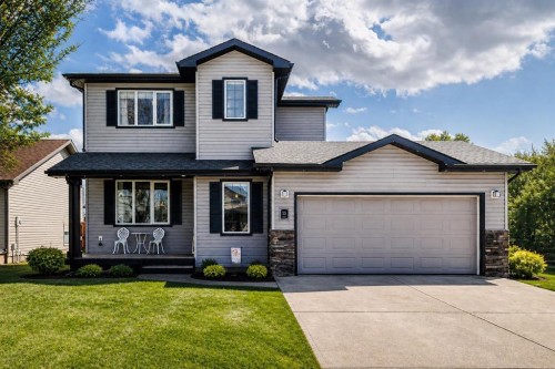15 Skara Brae Close  Carstairs, AB T0M 0N0