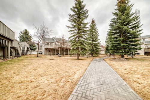 19 Sunlake Gardens Se, Calgary, AB - Outdoor
