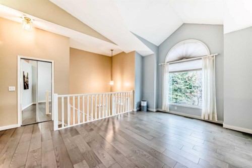 19 Sunlake Gardens Se, Calgary, AB - Indoor Photo Showing Other Room