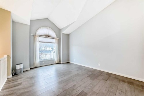 19 Sunlake Gardens Se, Calgary, AB - Indoor Photo Showing Other Room