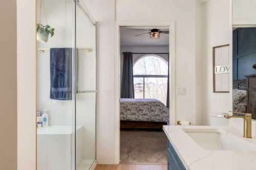 402 Rocky Ridge Cove Nw, Calgary, AB - Indoor Photo Showing Bathroom