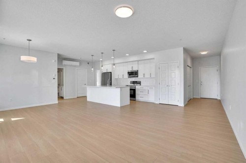 1102-33 Carringham Gate Nw, Calgary, AB - Indoor Photo Showing Kitchen