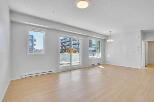 1102-33 Carringham Gate Nw, Calgary, AB - Indoor Photo Showing Other Room