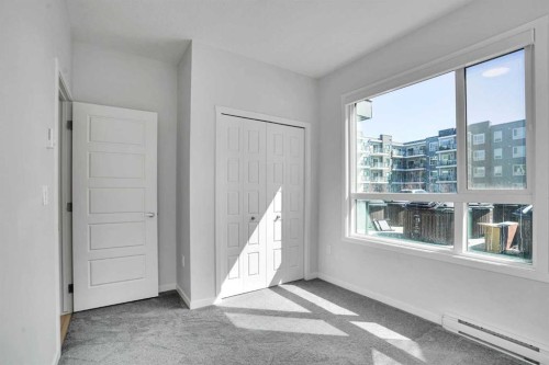 1102-33 Carringham Gate Nw, Calgary, AB - Indoor Photo Showing Other Room