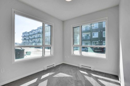 1102-33 Carringham Gate Nw, Calgary, AB - Indoor Photo Showing Other Room