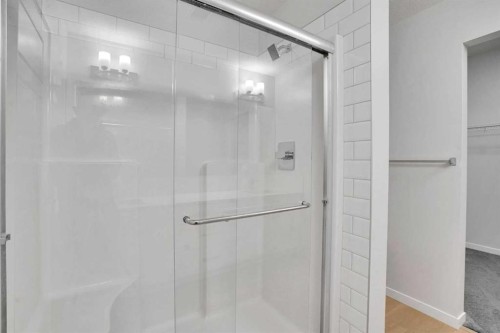 1102-33 Carringham Gate Nw, Calgary, AB - Indoor Photo Showing Bathroom