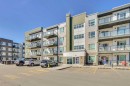 1102-33 Carringham Gate Nw, Calgary, AB  - Outdoor With Facade 