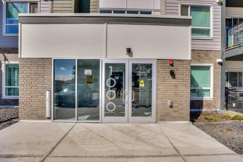 1102-33 Carringham Gate Nw, Calgary, AB - Outdoor